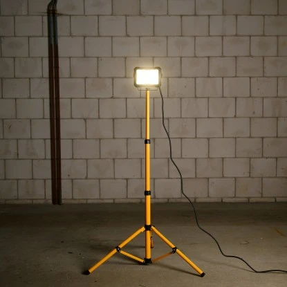 LED-Arbeitsleuchte 50 W 4200 Lm 4000 K IP65 Mit 163 Cm Stativ 5 LED-Arbeitsleuchte 50 W 4200 Lm 4000 K IP65 Mit 163 Cm Stativ – Bild 5