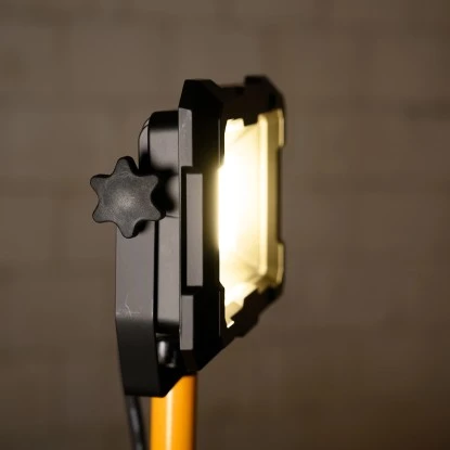 LED-Arbeitsleuchte 50 W 4200 Lm 4000 K IP65 Mit 163 Cm Stativ 7 LED-Arbeitsleuchte 50 W 4200 Lm 4000 K IP65 Mit 163 Cm Stativ – Bild 7