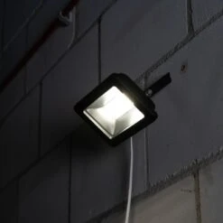 LED-Strahler 4000 K IP65 Sanan LED 30 W 3300 Lm Schwarz -Angebote Licht Welt Store 692693 11020200 03