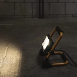 LED-Arbeitsleuchte 30 W 3300 Lm 4000 K IP65 Gelb 11 LED-Arbeitsleuchte 30 W 3300 Lm 4000 K IP65 Gelb -Angebote Licht Welt Store 692869 11020200 02