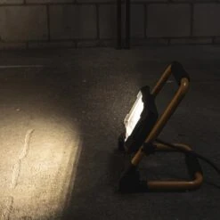 LED-Arbeitsleuchte 50 W 5500 Lm 4000 K IP65 Gelb -Angebote Licht Welt Store 692898 11020200 02