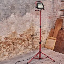 Luceco LED-Baustrahler Slimline Groß 2 In 1 Mit Stativ